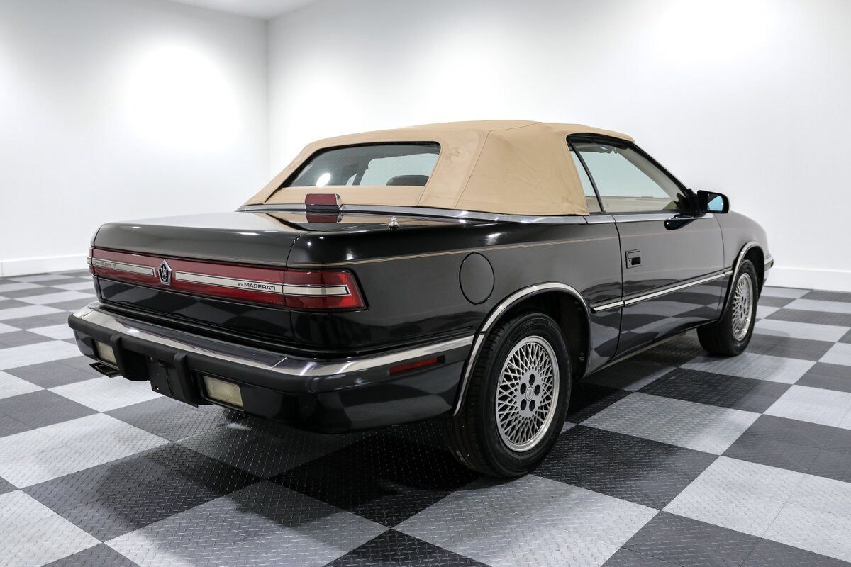 Chrysler-TC-by-Maserati-1990-Convertible-14