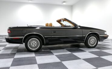Chrysler-TC-by-Maserati-1990-Convertible-15
