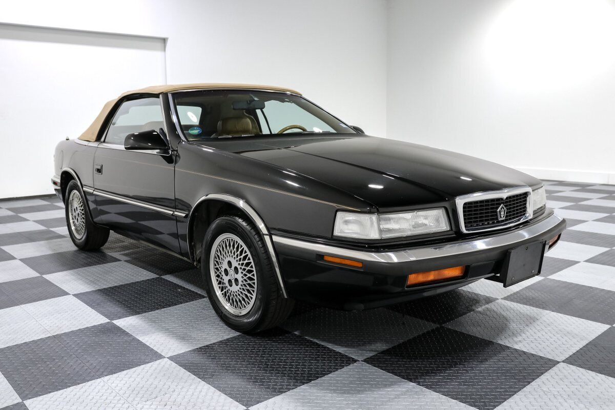 Chrysler-TC-by-Maserati-1990-Convertible-2
