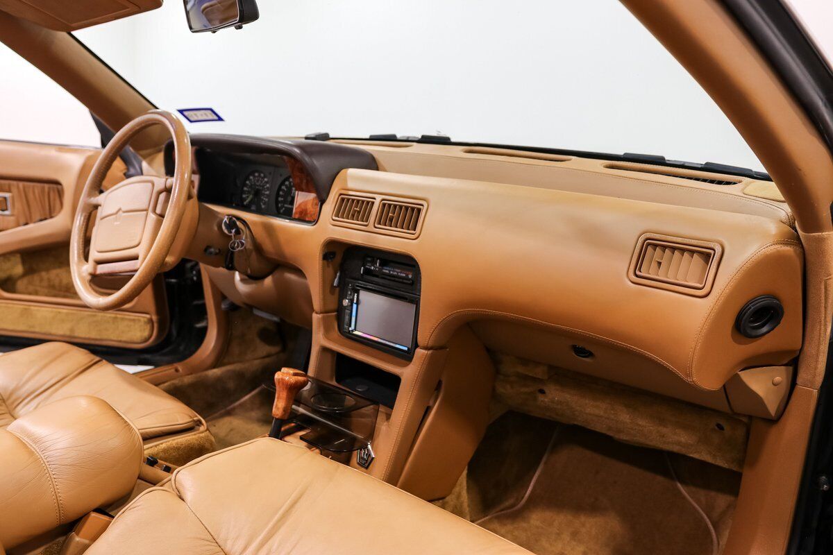 Chrysler-TC-by-Maserati-1990-Convertible-24