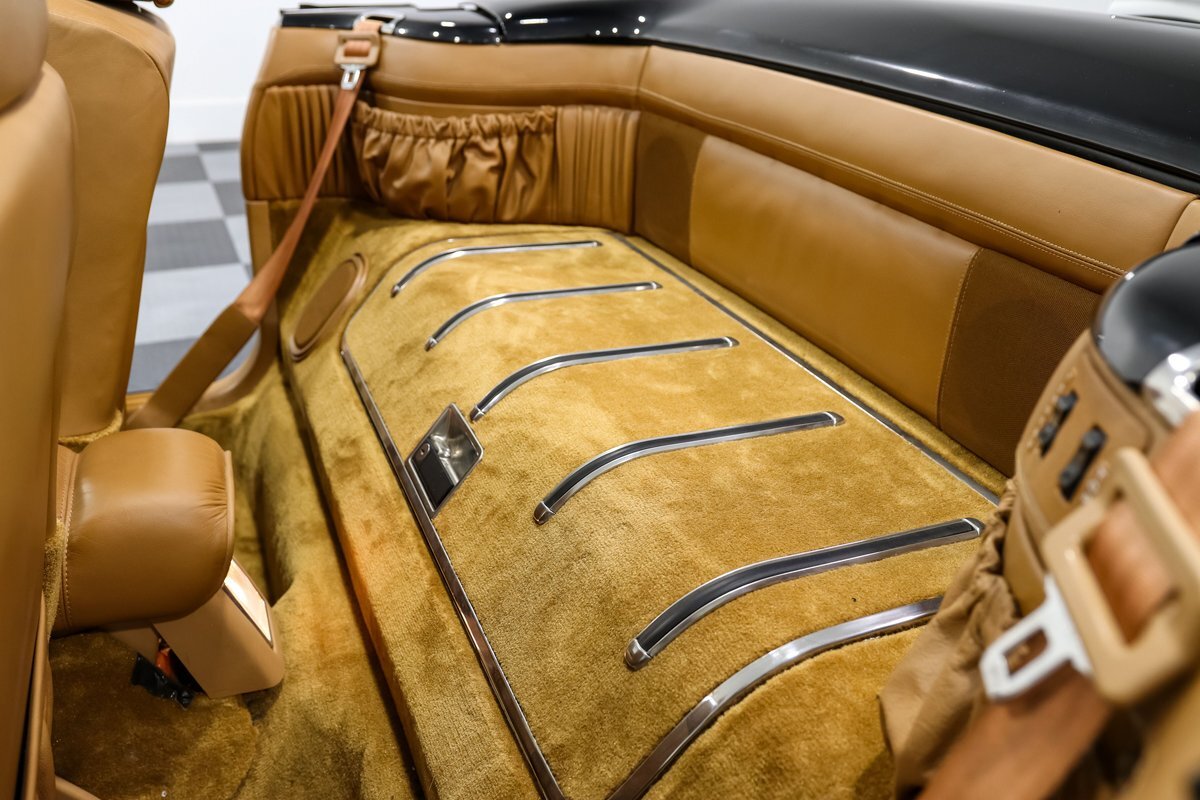 Chrysler-TC-by-Maserati-1990-Convertible-26