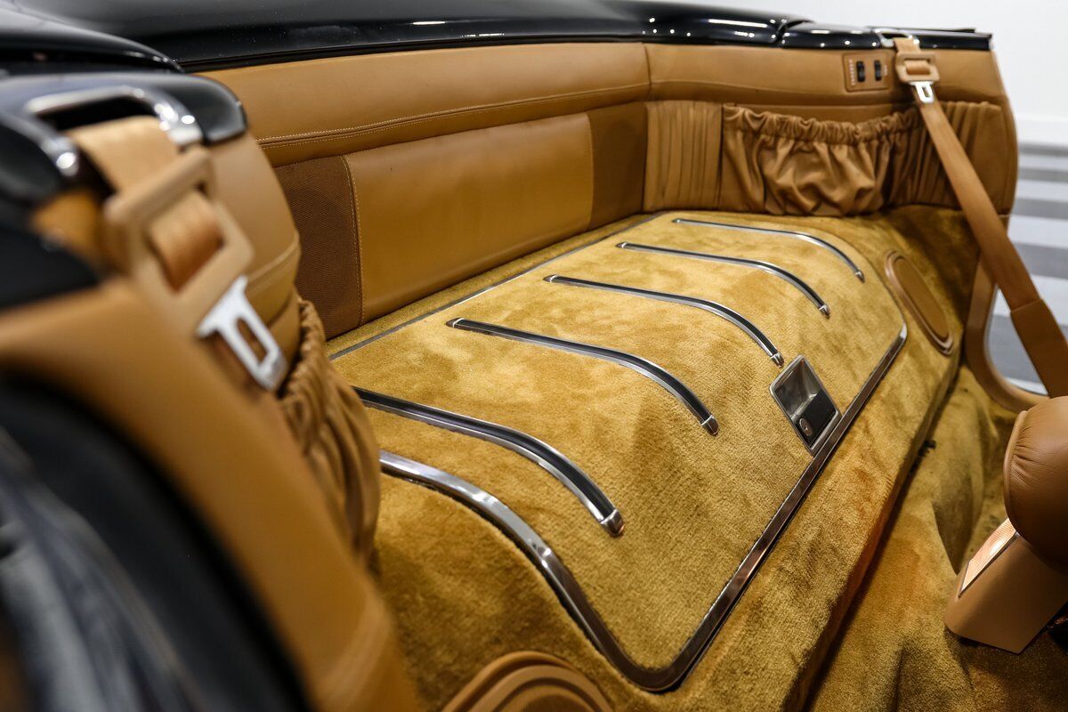 Chrysler-TC-by-Maserati-1990-Convertible-27