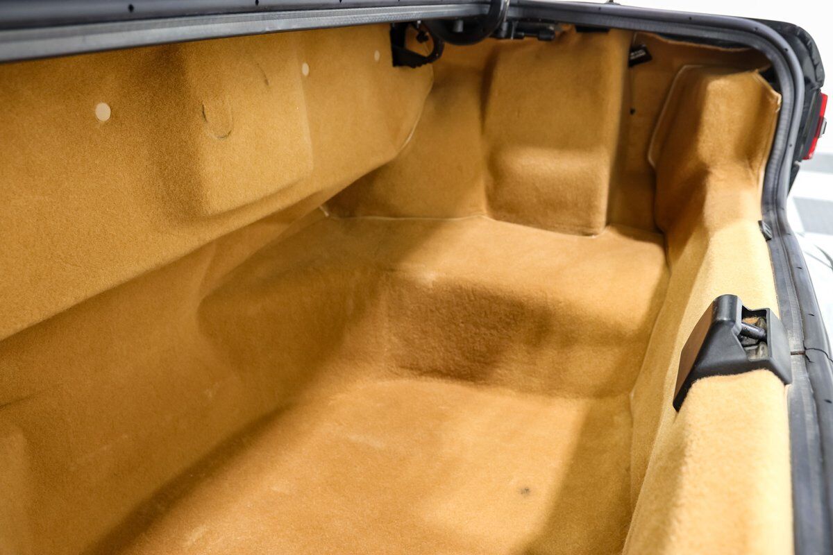 Chrysler-TC-by-Maserati-1990-Convertible-28