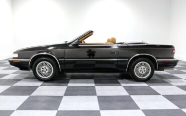 Chrysler-TC-by-Maserati-1990-Convertible-7