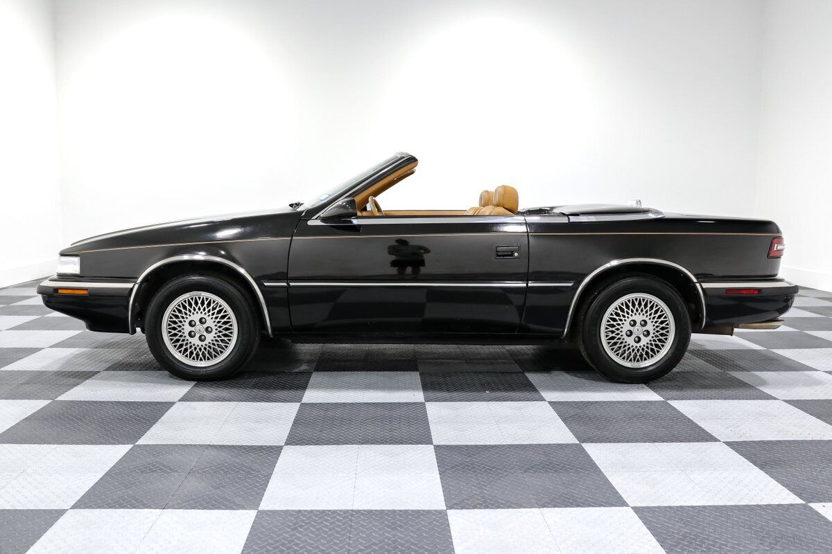 Chrysler-TC-by-Maserati-1990-Convertible-7