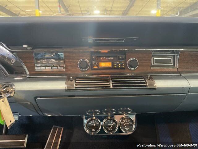Chrysler-Town-Country-1966-16