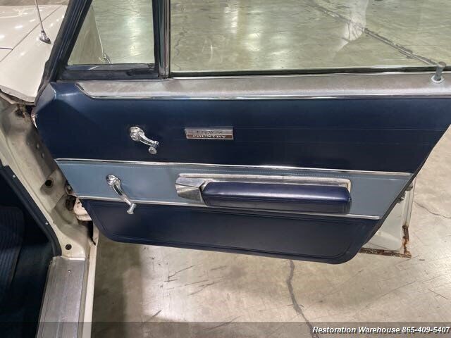 Chrysler-Town-Country-1966-18