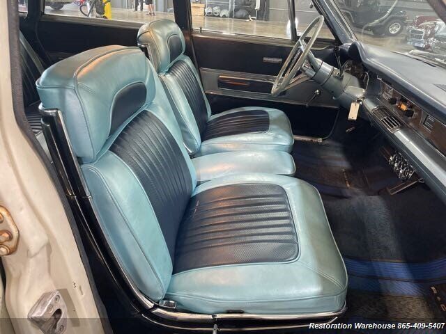 Chrysler-Town-Country-1966-19