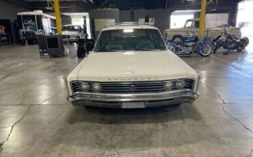 Chrysler-Town-Country-1966-2