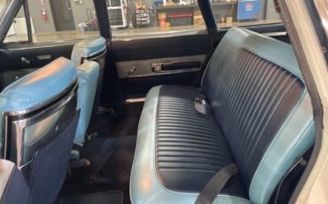 Chrysler-Town-Country-1966-21