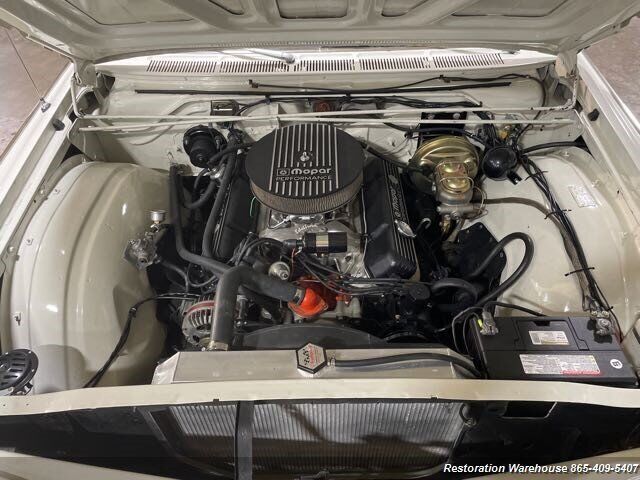 Chrysler-Town-Country-1966-24
