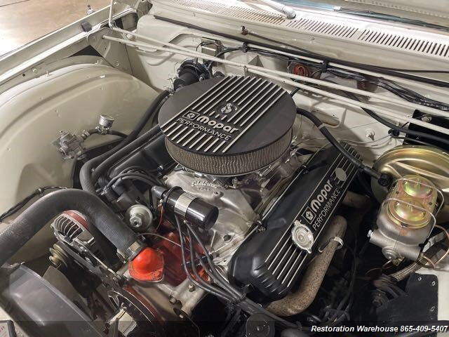 Chrysler-Town-Country-1966-27