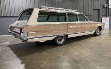 Chrysler-Town-Country-1966-31