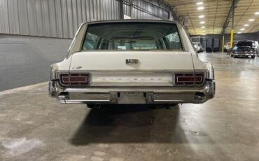 Chrysler-Town-Country-1966-32