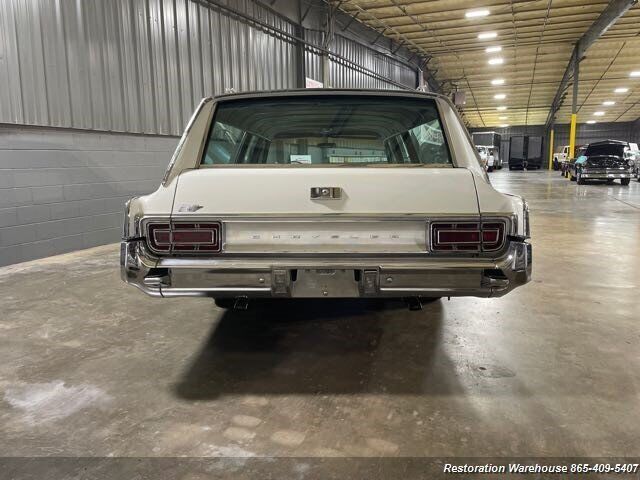 Chrysler-Town-Country-1966-32