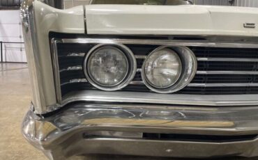 Chrysler-Town-Country-1966-36