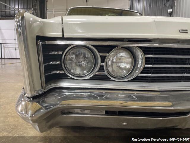 Chrysler-Town-Country-1966-36