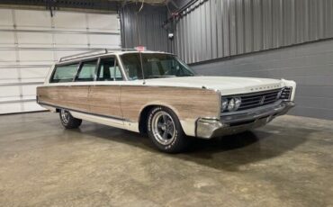 Chrysler-Town-Country-1966