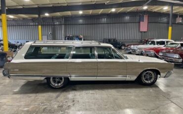 Chrysler-Town-Country-1966-8
