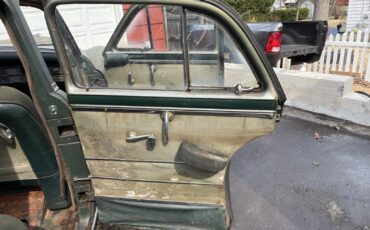 Chrysler-Windsor-1949-12