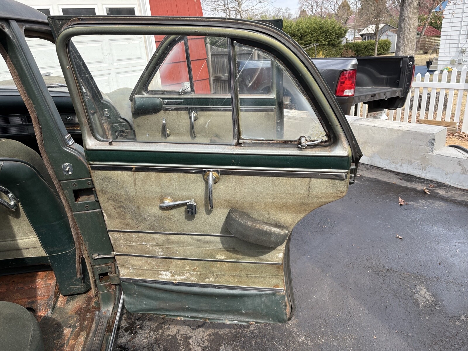 Chrysler-Windsor-1949-12