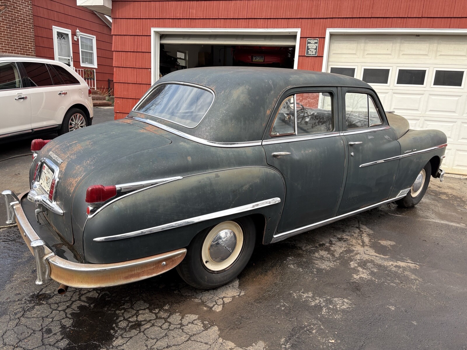 Chrysler-Windsor-1949-2