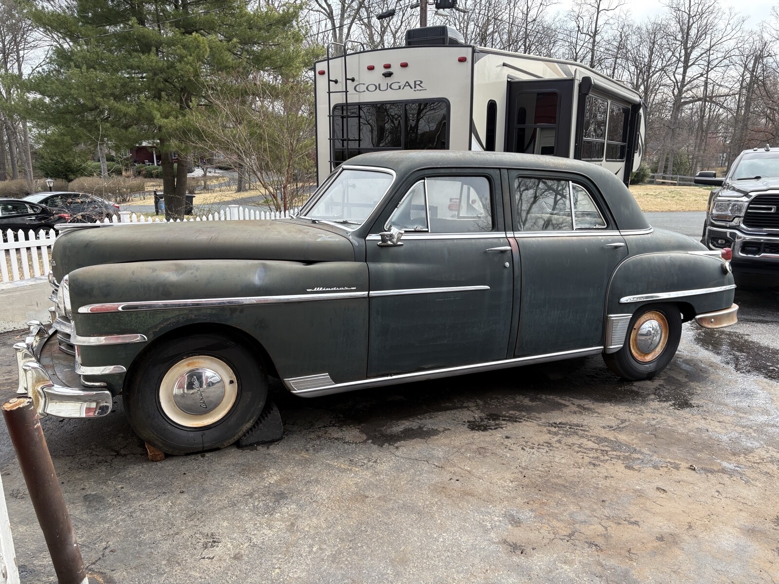 Chrysler-Windsor-1949