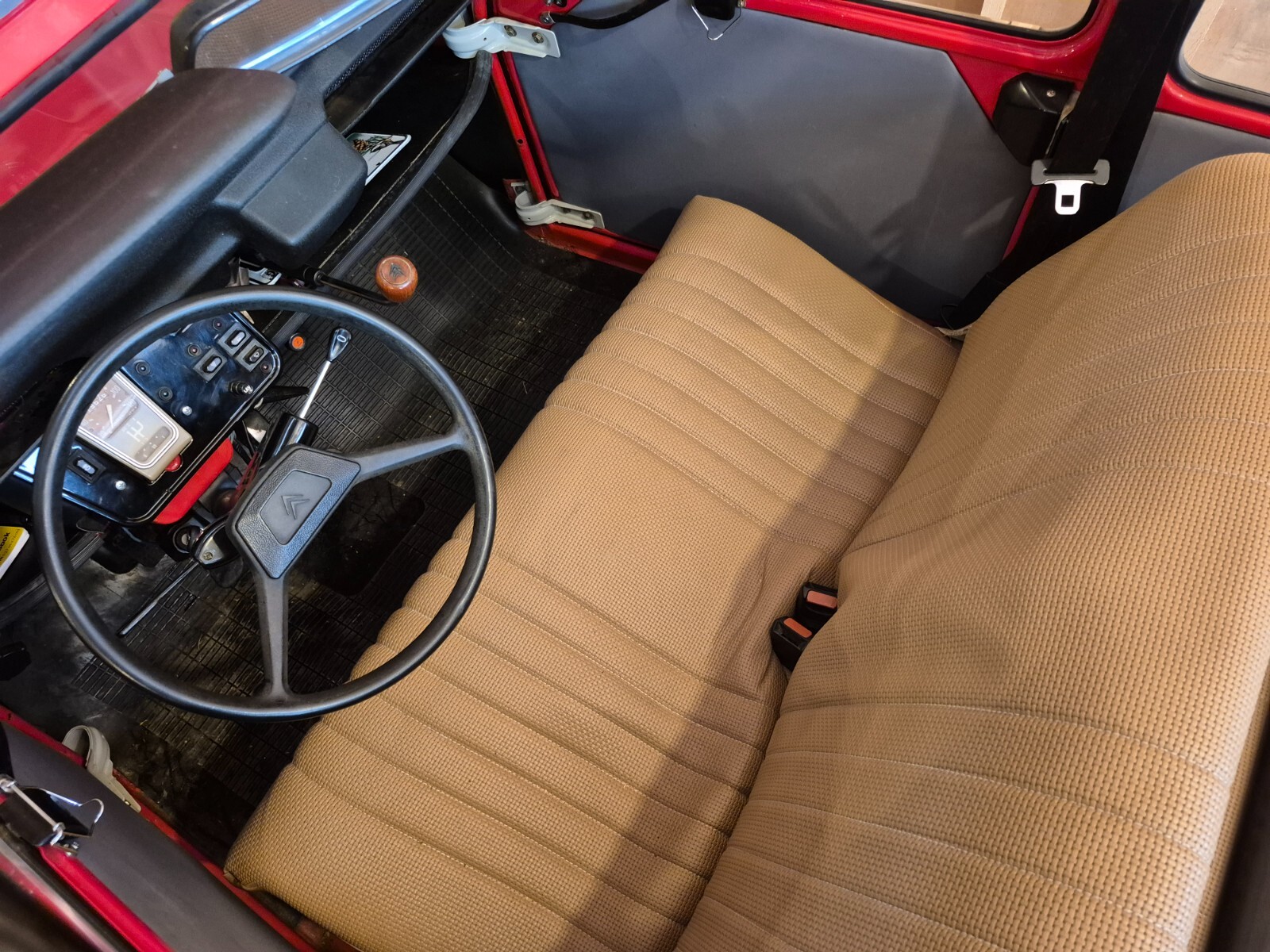 Citroen-2CV6-SPECIAL-1975-Convertible-13