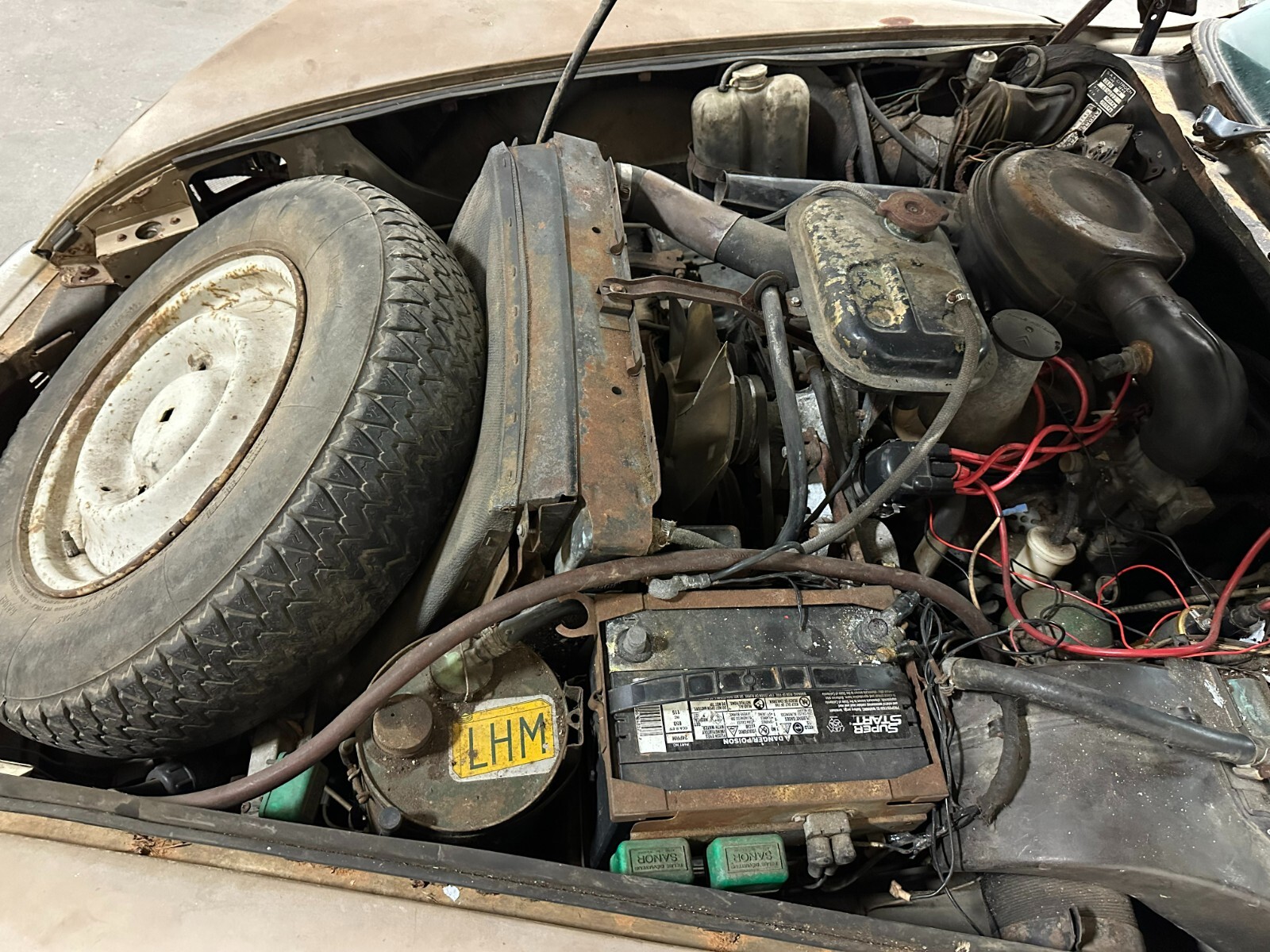 Citroen-DS21-Pallas-1972-Sedan-29