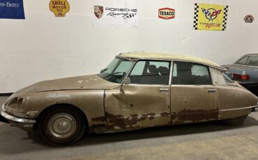 Citroen-DS21-Pallas-1972-Sedan-4