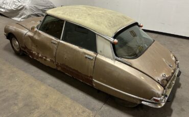 Citroen-DS21-Pallas-1972-Sedan-5