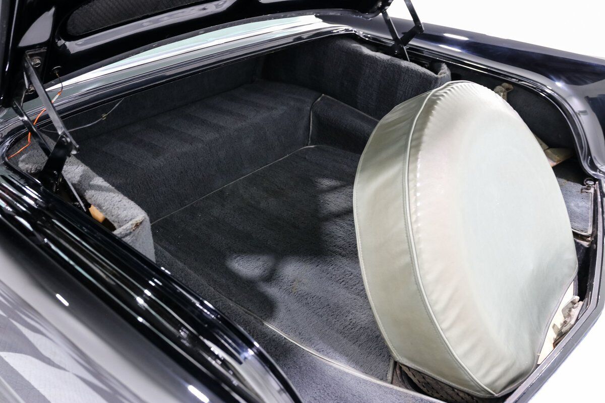 Continental-MkII-1956-Coupe-18
