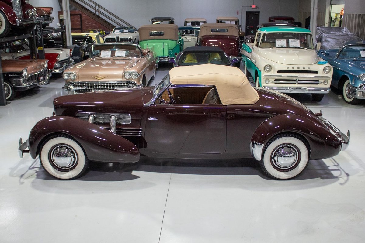 Cord-1937-Convertible-19