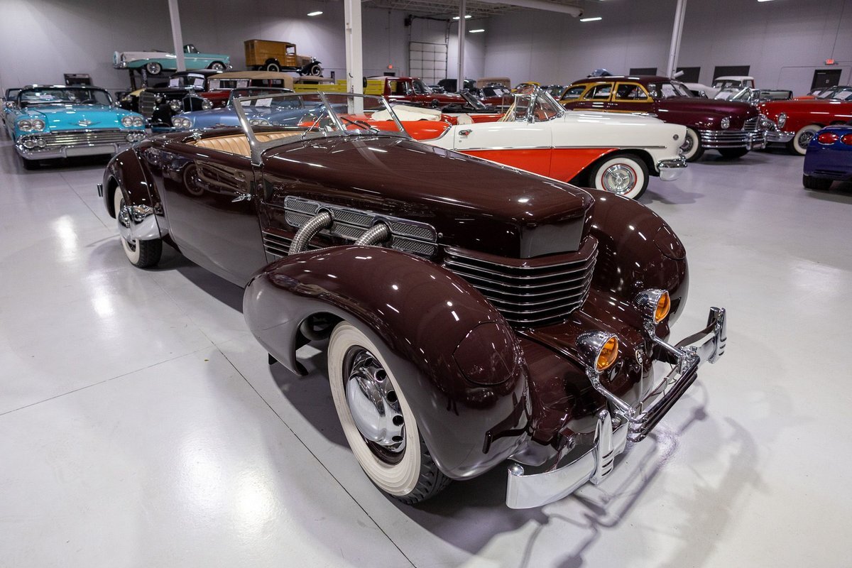 Cord-1937-Convertible-30