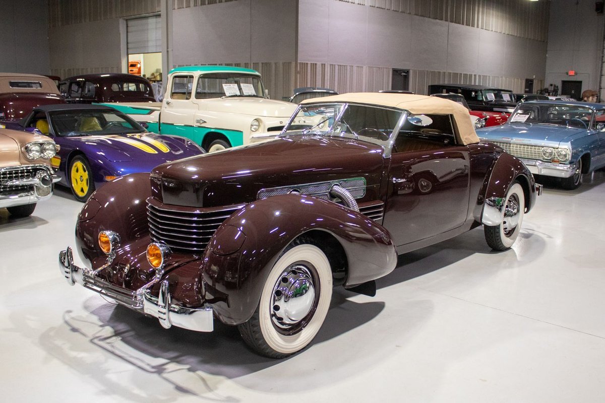 Cord-1937-Convertible-36
