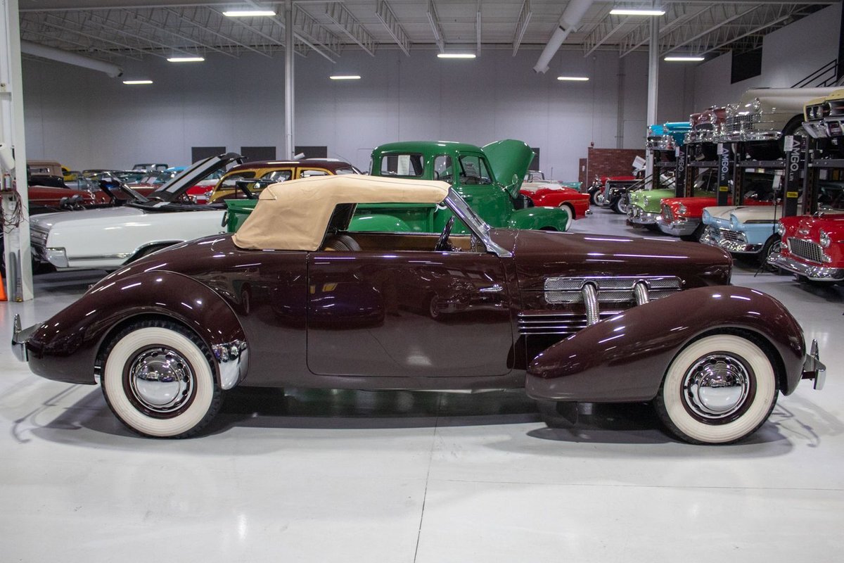 Cord-1937-Convertible-39