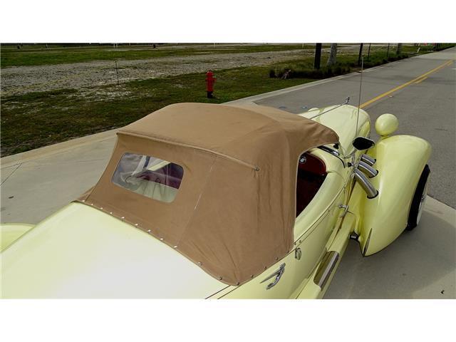 Cord-BOAT-TAIL-SPEEDSTER-1971-CONVERTIBLE-10