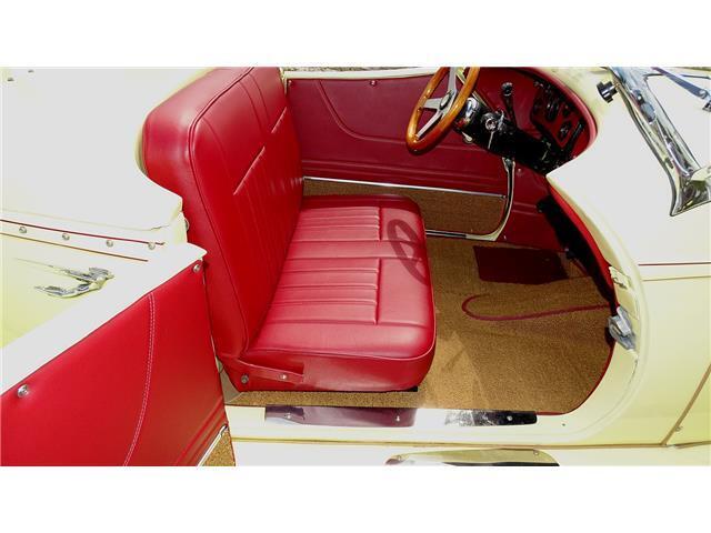 Cord-BOAT-TAIL-SPEEDSTER-1971-CONVERTIBLE-14