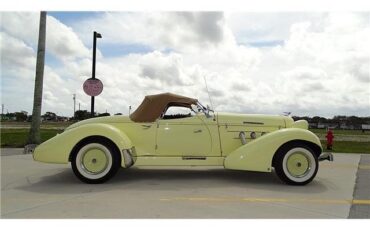 Cord-BOAT-TAIL-SPEEDSTER-1971-CONVERTIBLE-2