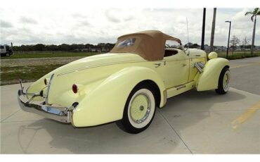 Cord-BOAT-TAIL-SPEEDSTER-1971-CONVERTIBLE-4