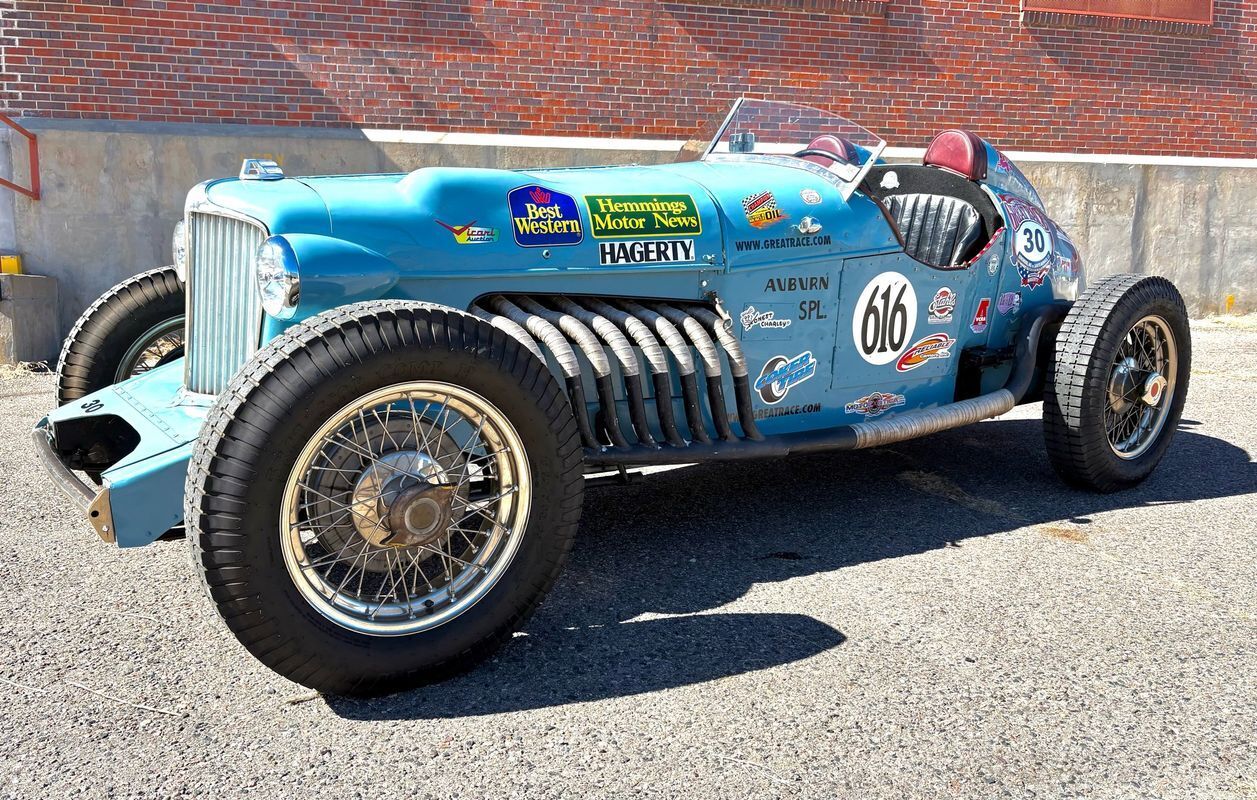 Cord-Speedster-Special-1932