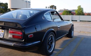 Datsun-240z-1973-black-5