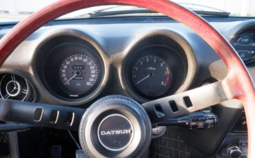Datsun-240z-1973-black-6