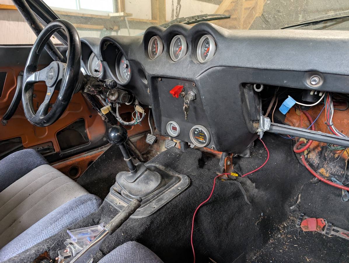 Datsun-240z-1973-silver-1
