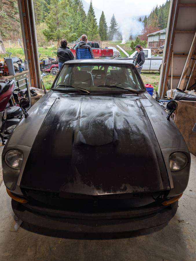 Datsun 240z  1973 silver