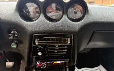 Datsun-24OZ-1973-23