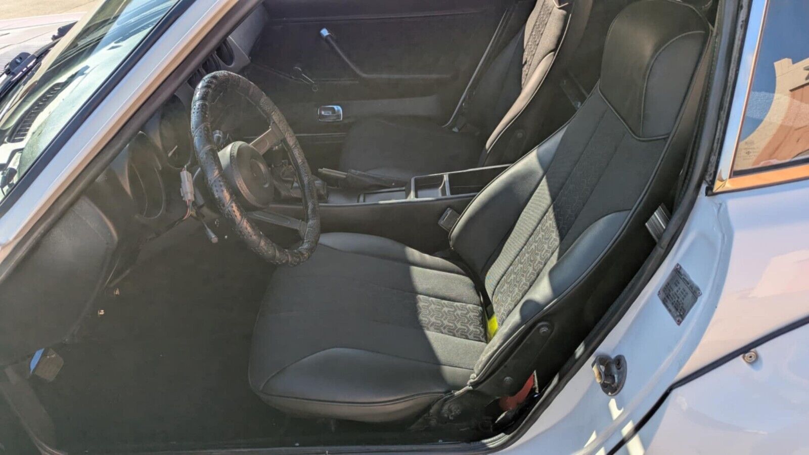 Datsun-280Z-1977-Coupe-8