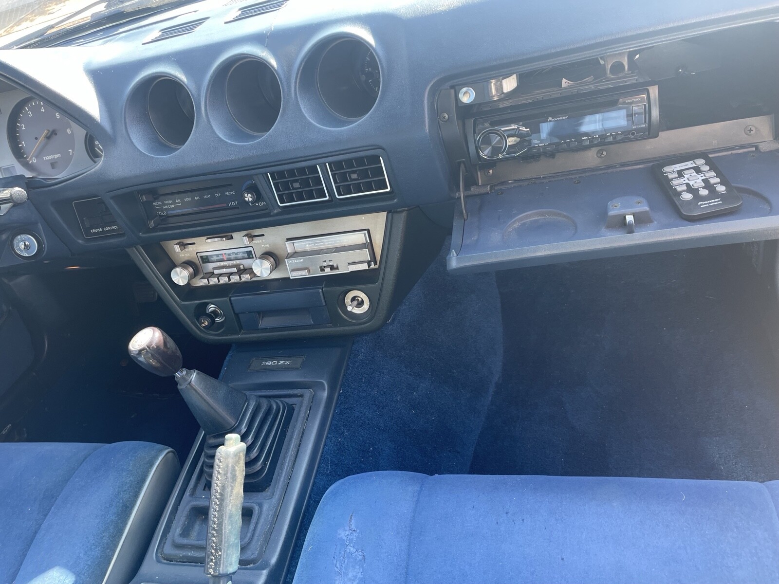 Datsun-280ZX-1979-Coupe-23
