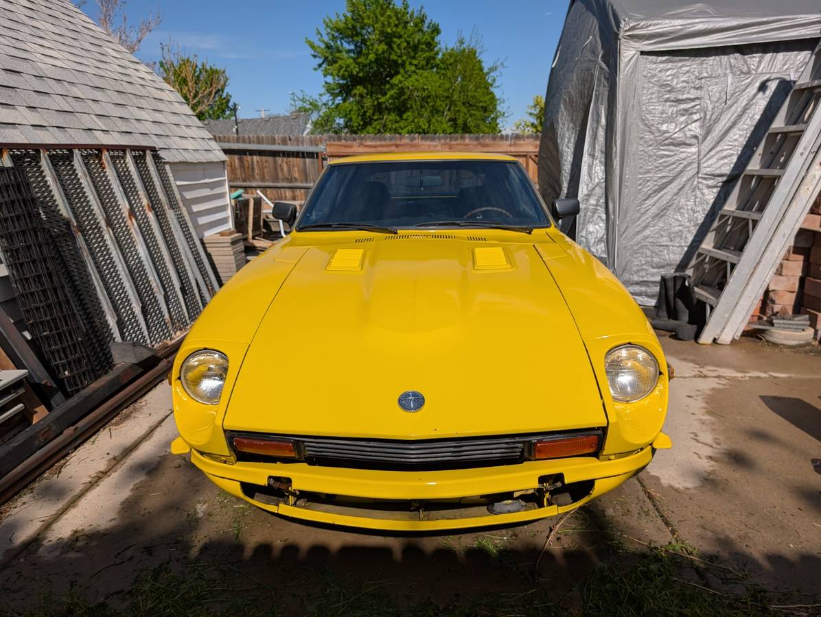 Datsun-280z-1976-yellow-1