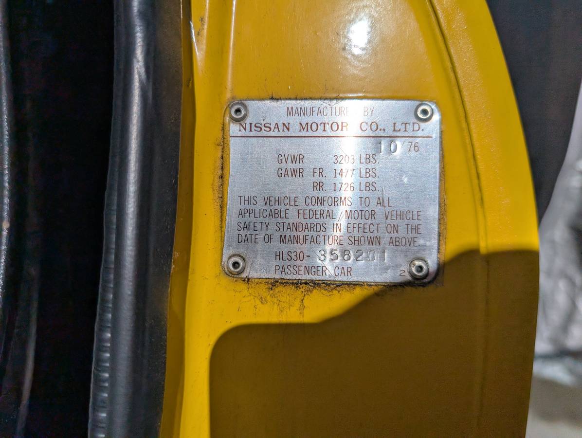 Datsun-280z-1976-yellow-14